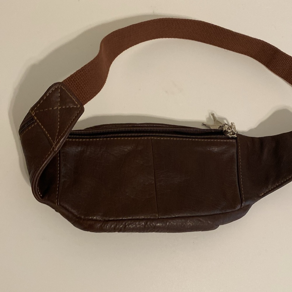Coronado Leather Fanny pack Waist belt Bag with locking zipper with keys new - Picture 4 of 11